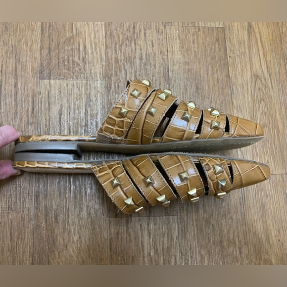 Vince Camuto Lendinna Croco Print Studded Leather Woven Fisherman Mules Size 6.5 - Picture 6 of 9